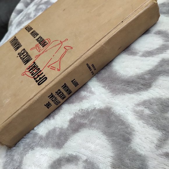 Vintage Official Mixers Manual Patrick Gavin Duffy  drink recipes - Picture 3 of 8